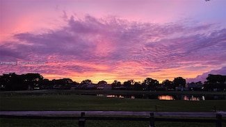 1530 W Golfview Dr, Pembroke Pines, FL 33026