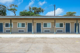 919 N Fulton Beach Rd, Fulton, TX 78358