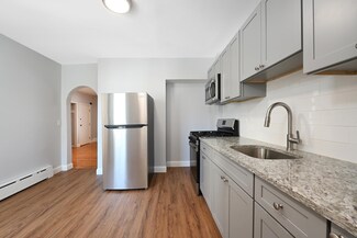 17 Crawford St Unit 2, Jersey City, NJ 07306