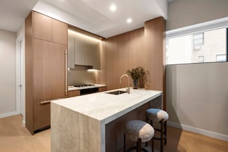 126 E 57th St Unit 1005, New York, NY 10022