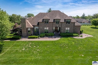 6754 W Manor Dr, Terre Haute, IN 47802