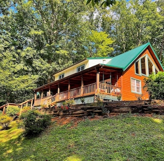 3587 Mountain Creek Way, Cosby, TN 37722