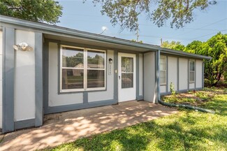 3315 Glacier Dr, Lawrence, KS 66047