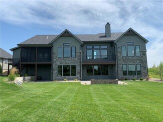 8540 N Booth Ave, Kansas City, MO 64157