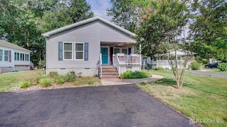 287 Woods Edge Ct, Spotswood, NJ 08884