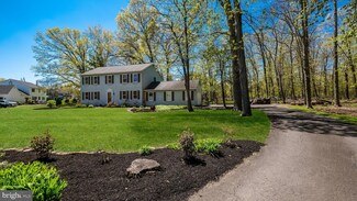5630 Longchamps Cir, Pipersville, PA 18947