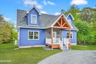 5 Lakeville Ct, Lakeville, PA 18438