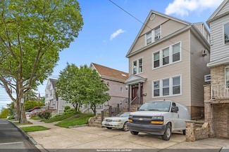 57 W 5th St, Bayonne, NJ 07002