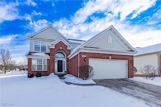 347 Lexington Cir, Broadview Heights, OH 44147