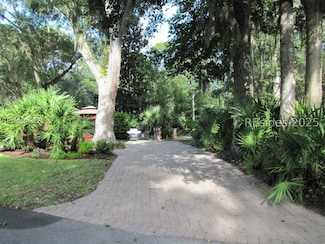 240 Arrow Rd, Hilton Head Island, SC 29928
