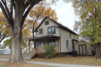 921 6th Ave N, Fargo, ND 58102