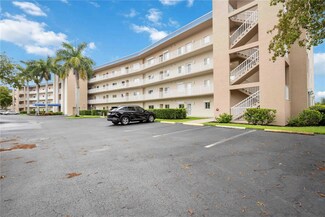 14931 Park Lake Dr Unit PH12, Fort Myers, FL 33919