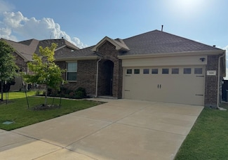 828 Grapefruit Ct, Forney, TX 75126
