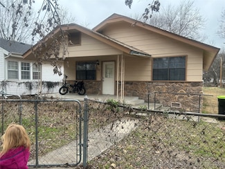 727 E 6th St, Ada, OK 74820
