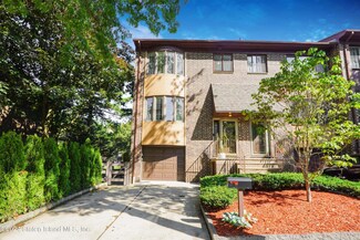 99 Dogwood Ln, Staten Island, NY 10305