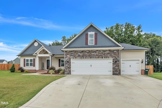 97 Shady Oaks Dr, Benson, NC 27577