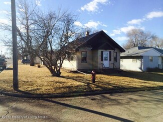 315 D St S, Glen Ullin, ND 58631