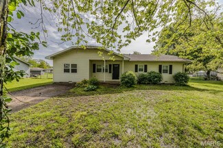 1500 Tekary St, Lebanon, MO 65536