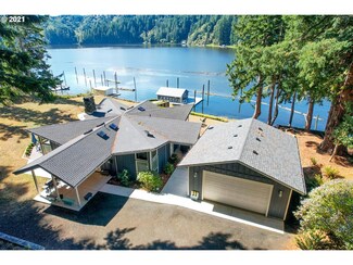 4153 S Tenmile Lake, Lakeside, OR 97449