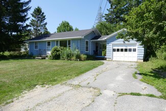 215 Surry Rd, Ellsworth, ME 04605