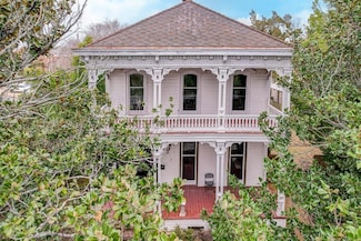 1617 Monroe St, Vicksburg, MS 39180