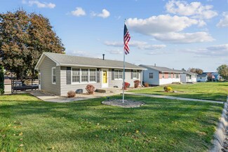 814 5th Ave SW, Cascade, IA 52033
