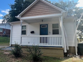 849 6th Ave SW, Hickory, NC 28602