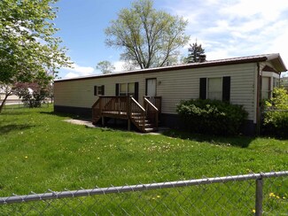 101 S School St, Saint Joe, IN 46785