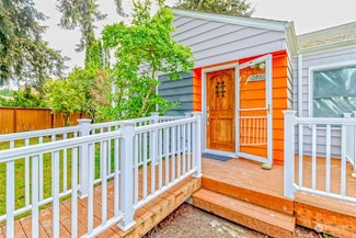 10731 15th Ave NE, Seattle, WA 98125