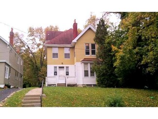 697 Glenwood Ave, Cincinnati, OH 45229