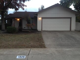 1925 Marlene Ave, Redding, CA 96002