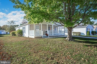 94 Baltusrol Dr, Hamilton, NJ 08330