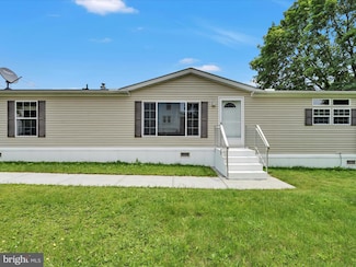 111 W Main St, Tremont, PA 17981