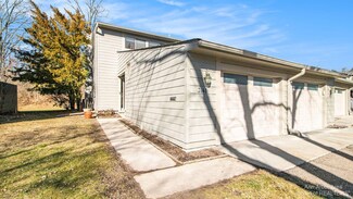 3141 Lake Haven Dr, Ann Arbor, MI 48105