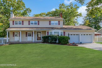 7 Chelsea Ct, Toms River, NJ 08753