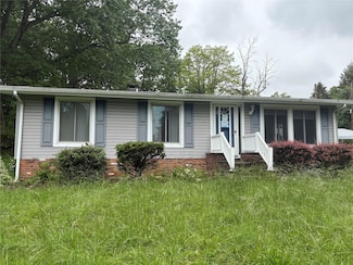 25 Mohawk Dr, Milton, NY 12547