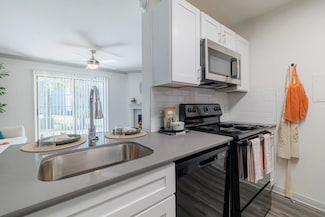 200 Hollow Tree Ln Unit 1604-2, Houston, TX 77090