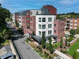 4945 Washington St, Boston, MA 02132