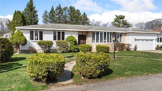 135 Carlson Dr, Cumberland, RI 02864