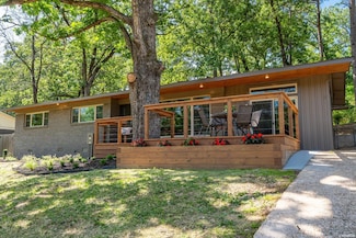 136 Buster Reed Dr, Hot Springs National Park, AR 71913