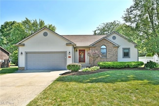 219 Aspen Dr NW, Warren, OH 44483