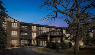 7800 W Foresthill Ln Unit 102B, Palos Heights, IL 60463