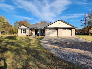 1544 Sweeden Rd, Russellville, AR 72802