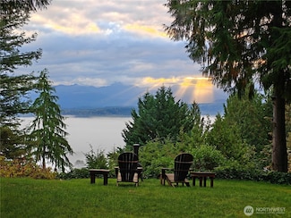 1237 293rd Ave NE, Carnation, WA 98014