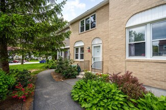 14 Oakwood Cir, Goffstown, NH 03045