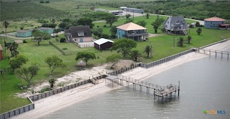 364 N Blackburn Ave, Port Lavaca, TX 77979