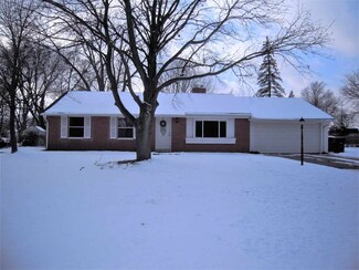 4211 Oakleaf Dr, Fort Wayne, IN 46815