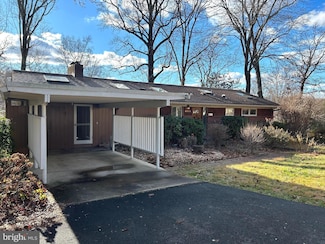 6223 Beachway Dr, Falls Church, VA 22041