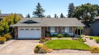 965 Hawthorne Cir, Rohnert Park, CA 94928