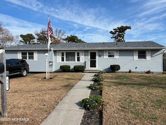 961 Neville St, Toms River, NJ 08753